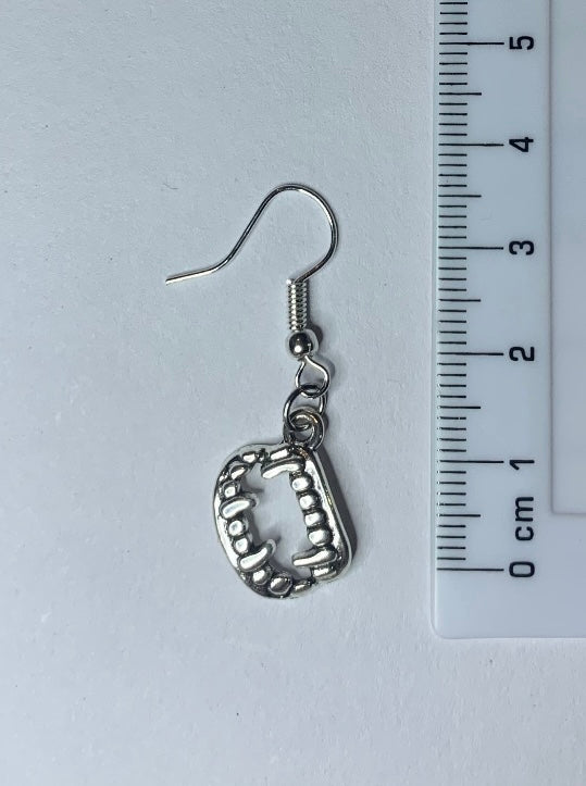 Mini Vampire Teeth/Fangs Earrings